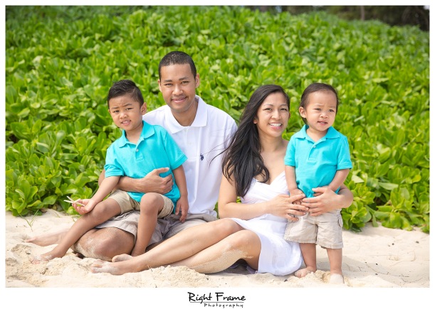 Oahu Family Pictures on Waimanalo Beach Hawaii