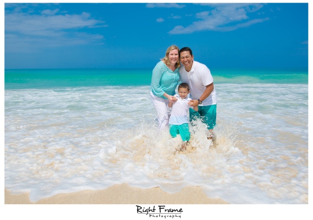 Honolulu Family Photographer Waimanalo Beach