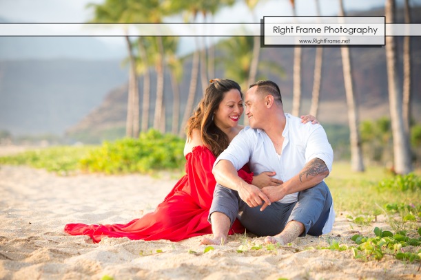 Sunset Maternity Photo Session in Hawaii Oahu